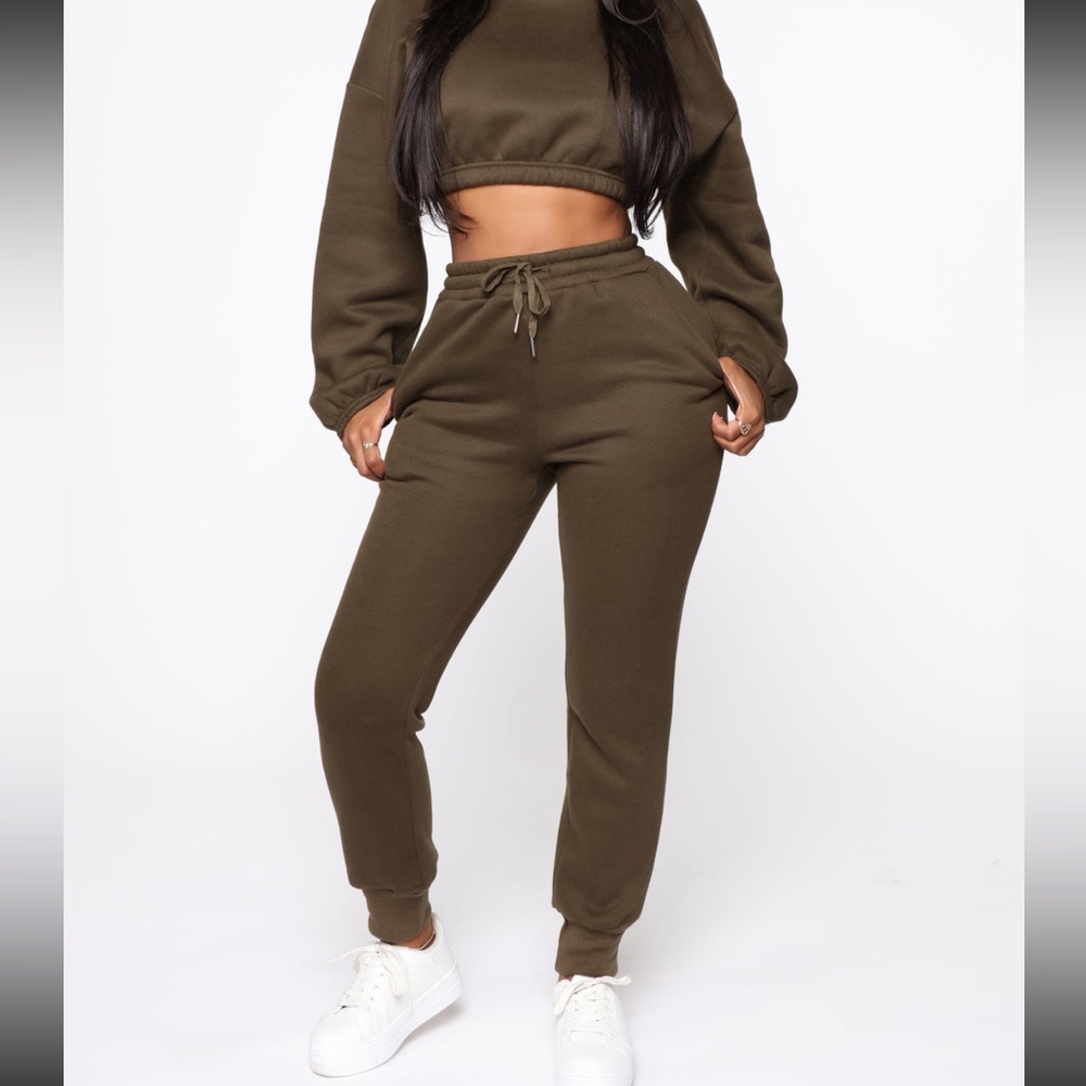 All chills pant olive size L